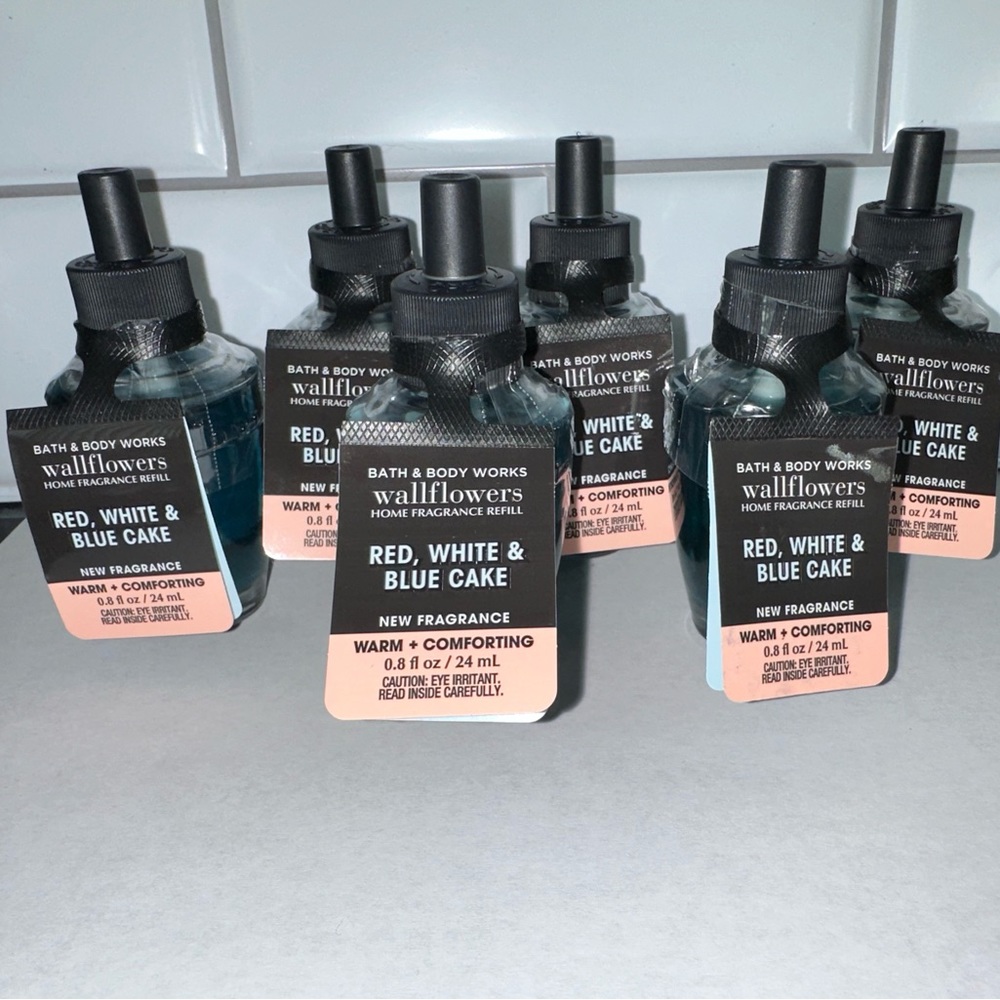 4 B&BW Red White & Blue Cake Wallflower Refills - Picture 2 of 5